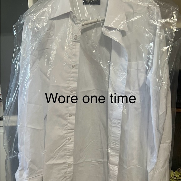 Avanti White Dress Shirt with Long Sleeves - Picture 1 of 2